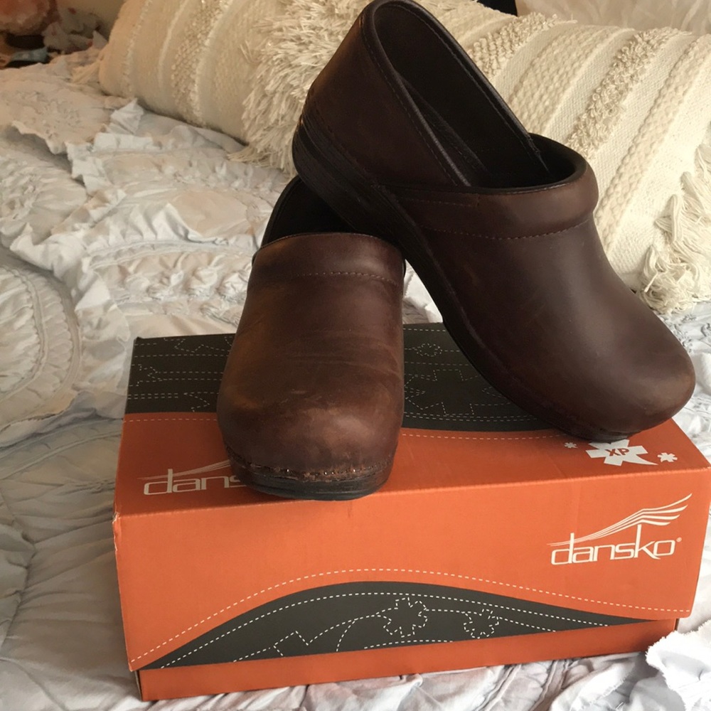 Dansko Pro XP Oiled Brown Clog